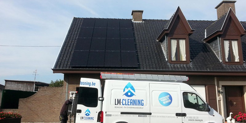Laat uw zonnepanelen reinigen door LM-Cleaning