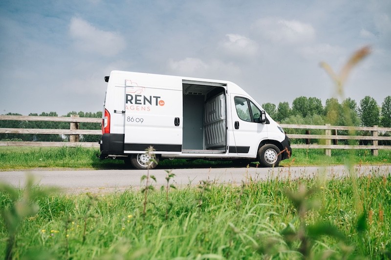 Ontdek deze bestelwagen bij Huurwagens DEWA-rent